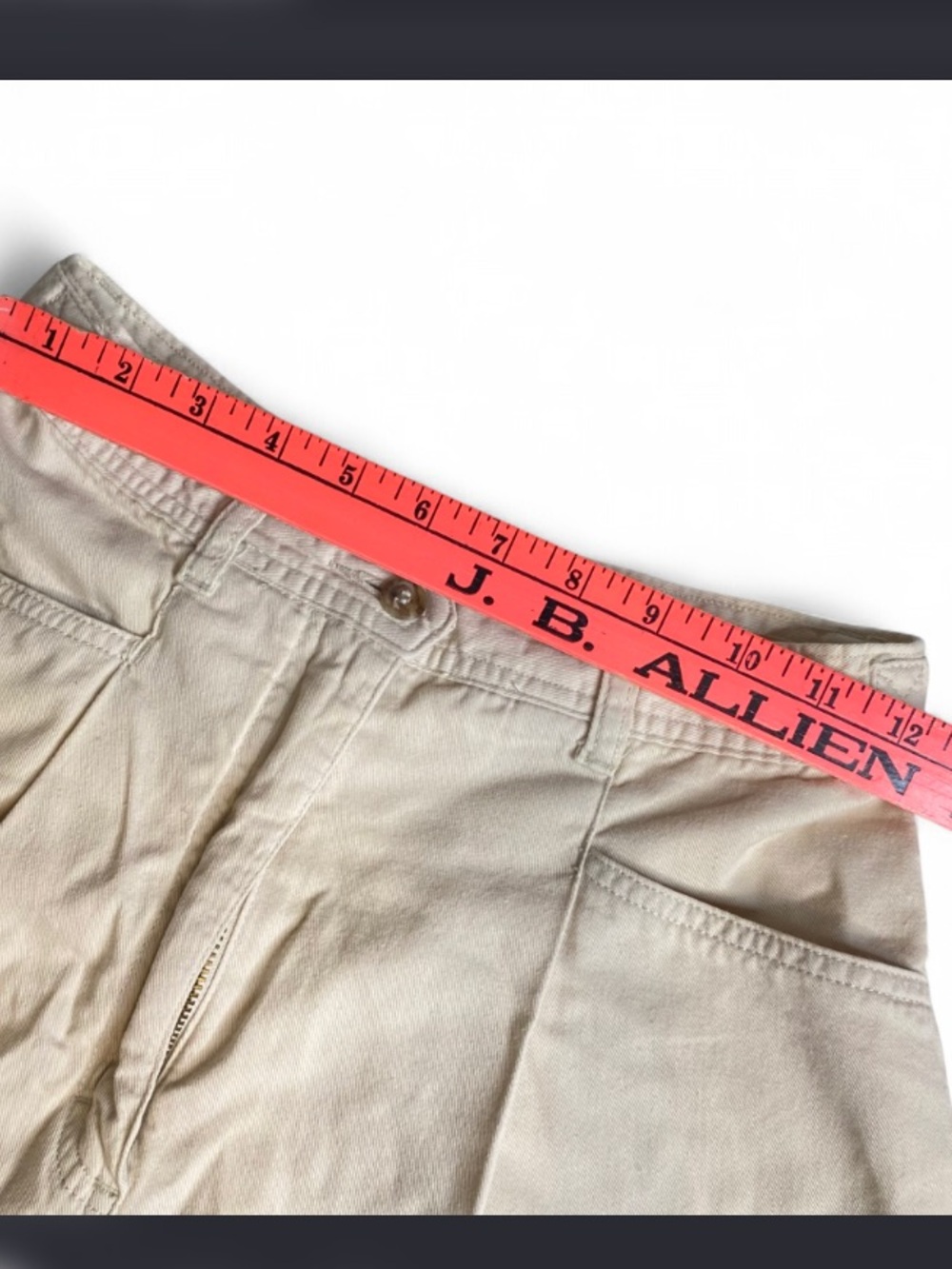 Averroe High Rise Pleated Shorts Cream Cotton Size 6 Minimalist - Picture 4 of 8